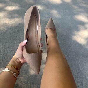 NEW Lilliana Nude High Heels Pointed Toe